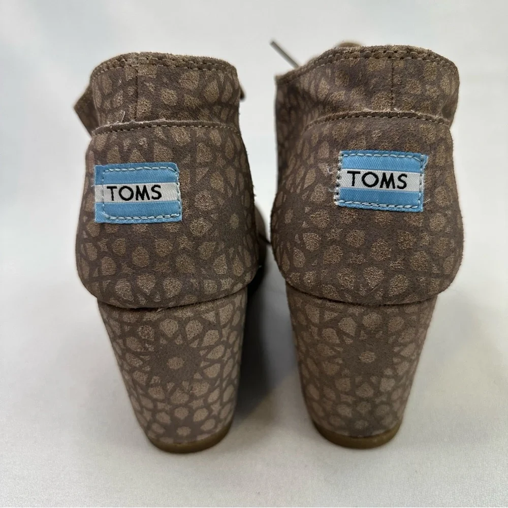 TOMS Desert Wedge Booties Size 12 Brown Printed Lace Up Ankle Boots